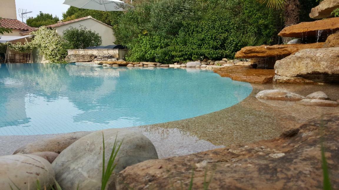 Appartamento Au pays de Cézanne Picasso Aix-en-Provence Esterno foto
